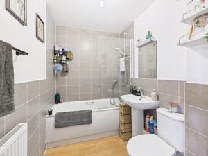 Bathroom - click for photo gallery